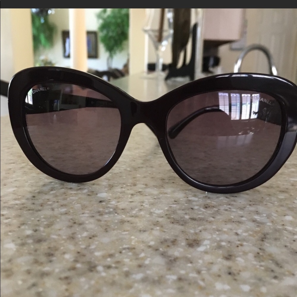 burgundy frames with grey/burgundy checkered sides